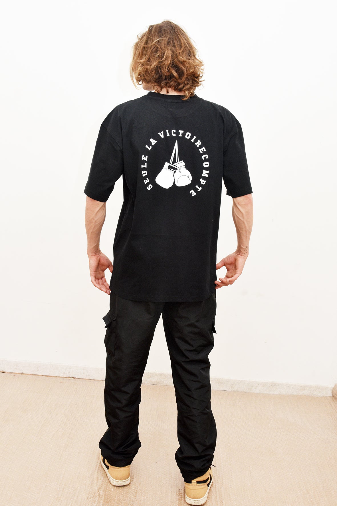 Tee-shirt SLVC CHICAGO VICTORY BLACK Oversized logo blanc au dos (Unisex)