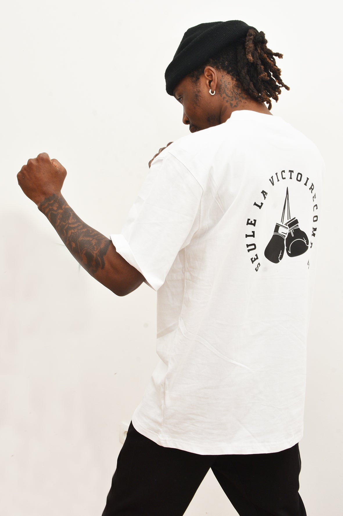 Tee-shirt SLVC CHICAGO VICTORY WHITE Oversized logo noir au dos (Unisex)